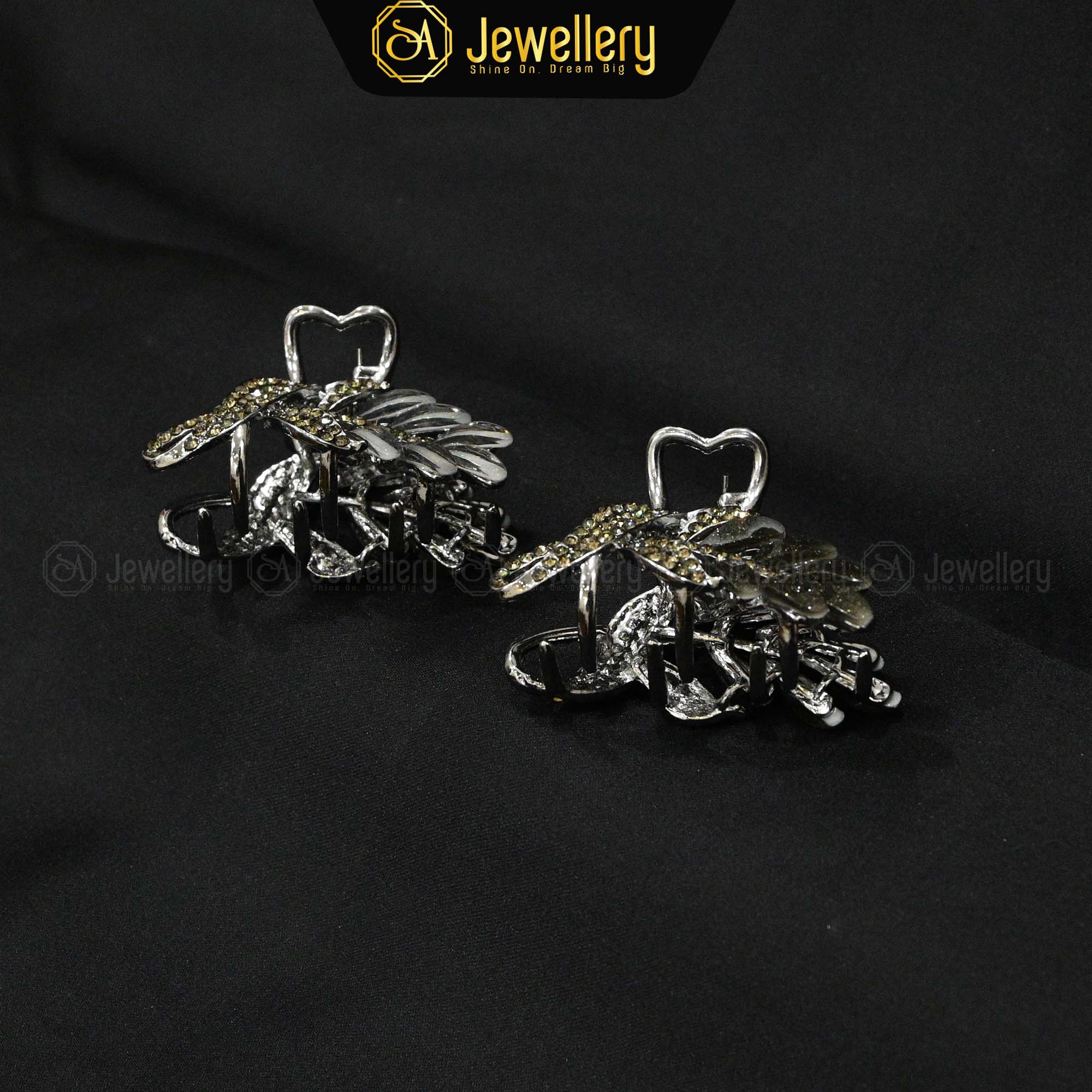 Elegant Metallic Hair Claw Clips