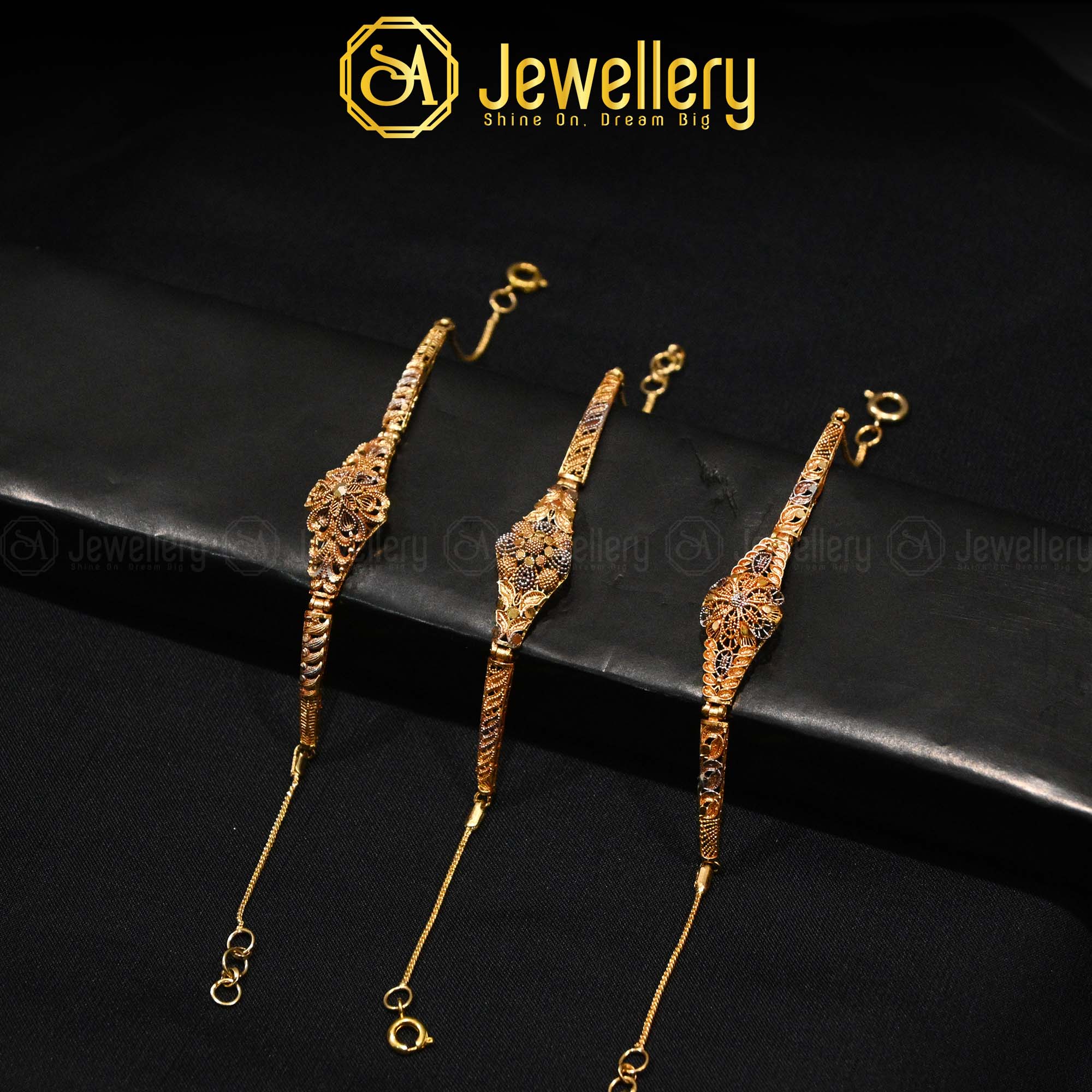 Luxurious Gold-Plated Bracelet – Shine with Elegance