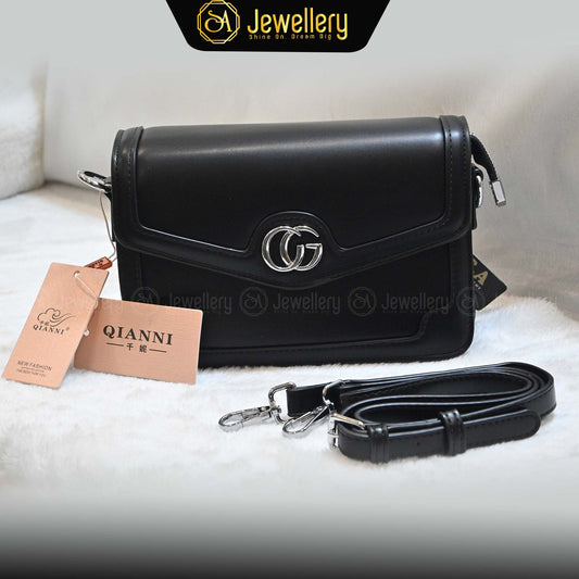 Elegant Black Leather Shoulder Bag