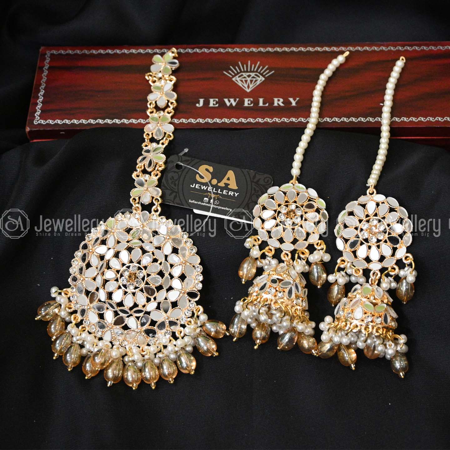 Elegant Champagne Jhumki with Bindi