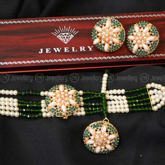 Elegant Green Choker Set