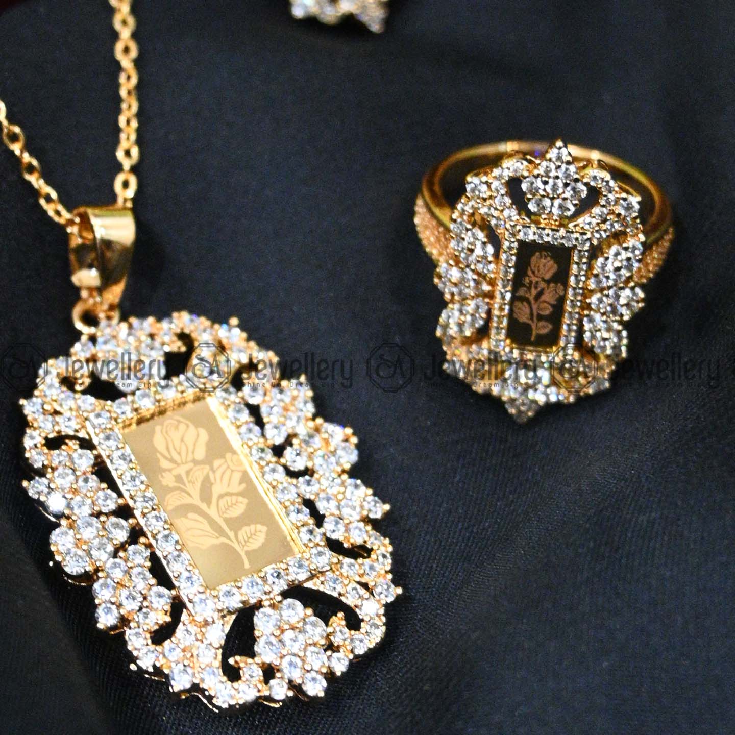 Golden Locket Set