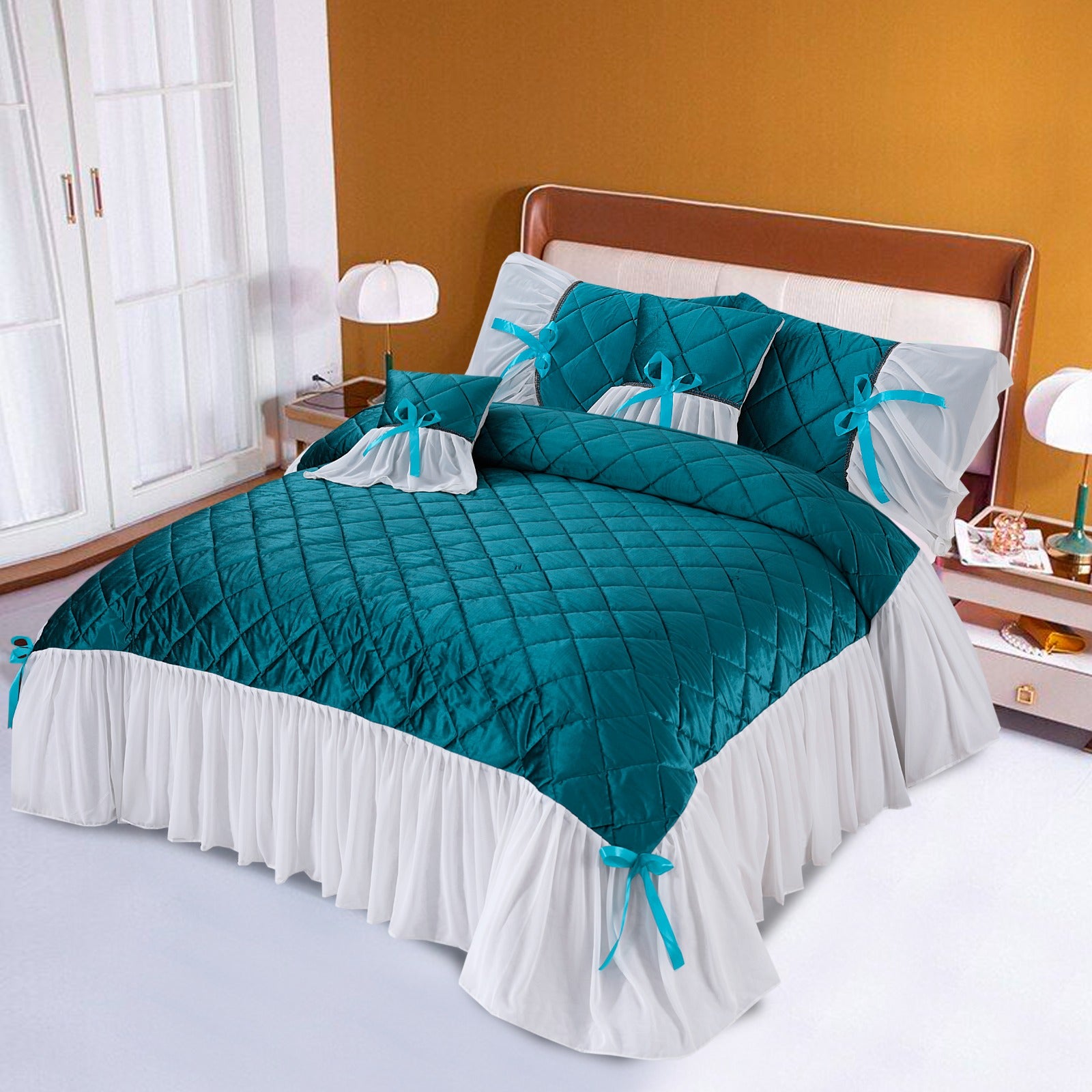 "Royal Glow Luxury Bedding – 5 PCS Set of Timeless Beauty & Softness