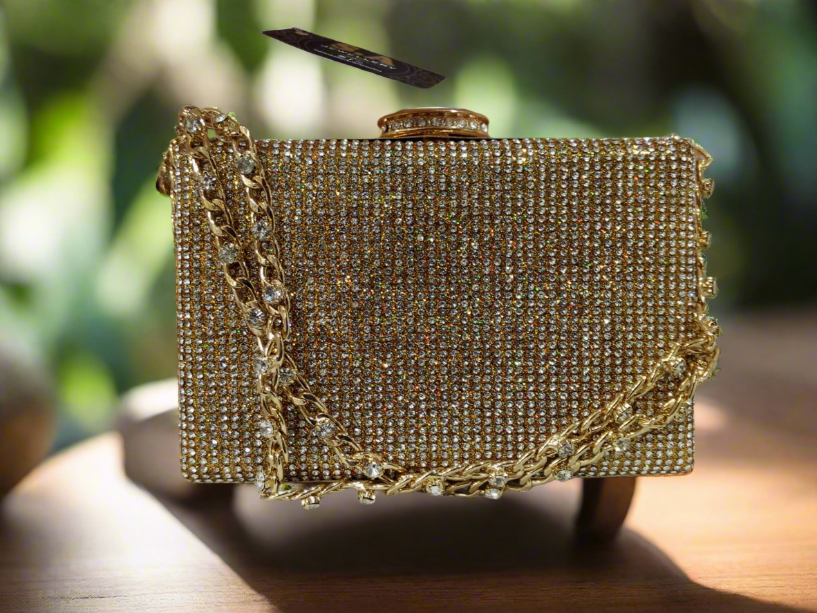 Luxury Golden-Silver Stone Studded Clutch ā Designer Chain & Crystal Stone Circle Lock SA jewelry pk