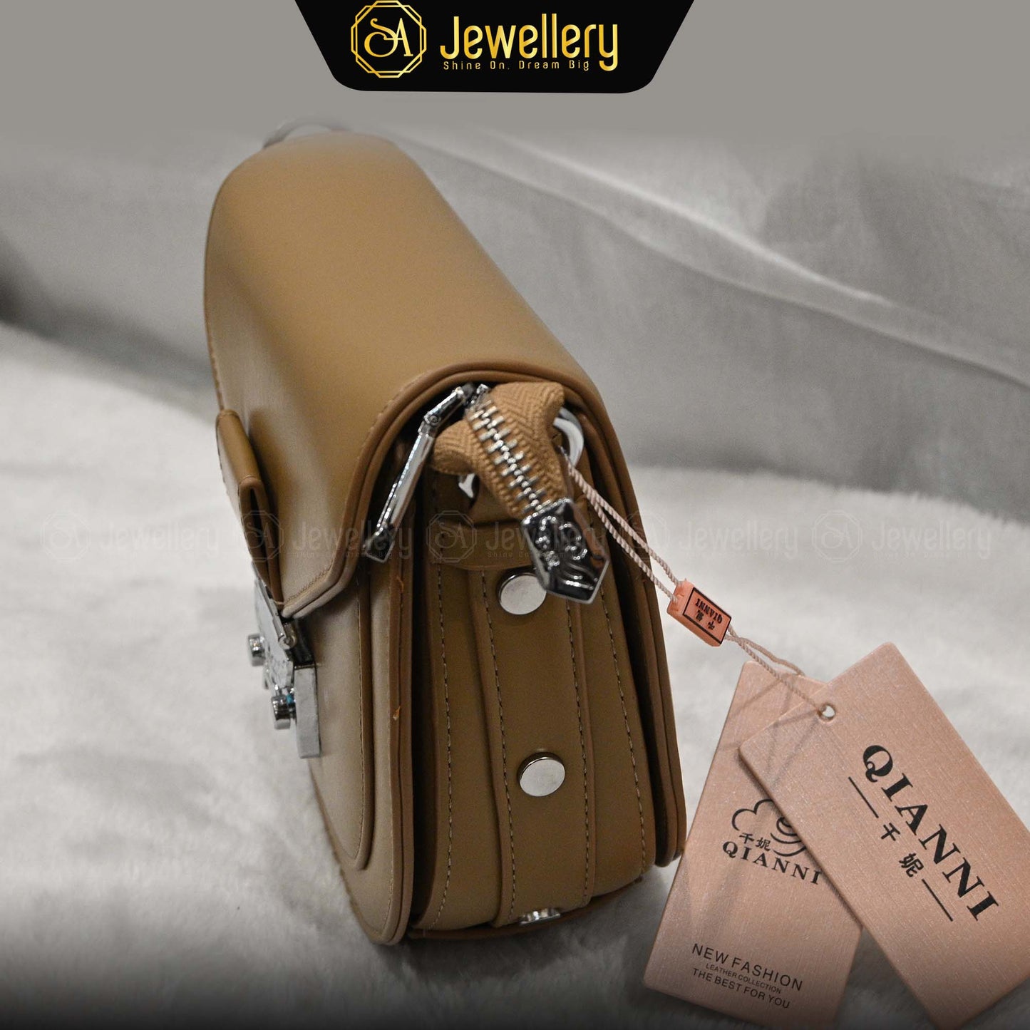 Elegant Round Mini Bag – Stylish & Trendy Crossbody Bag