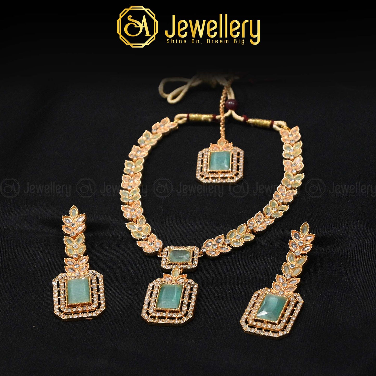 Luxury Zircon Necklace Set