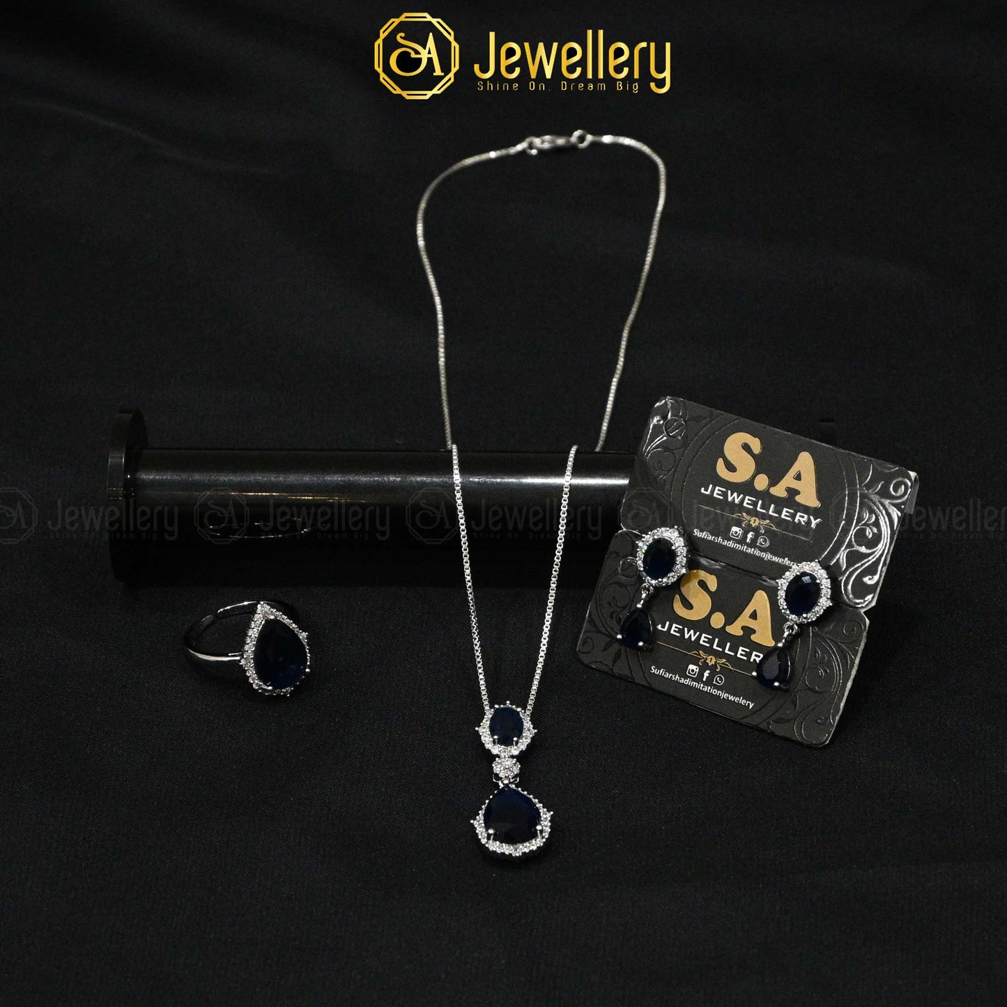 Locket Set with Ring