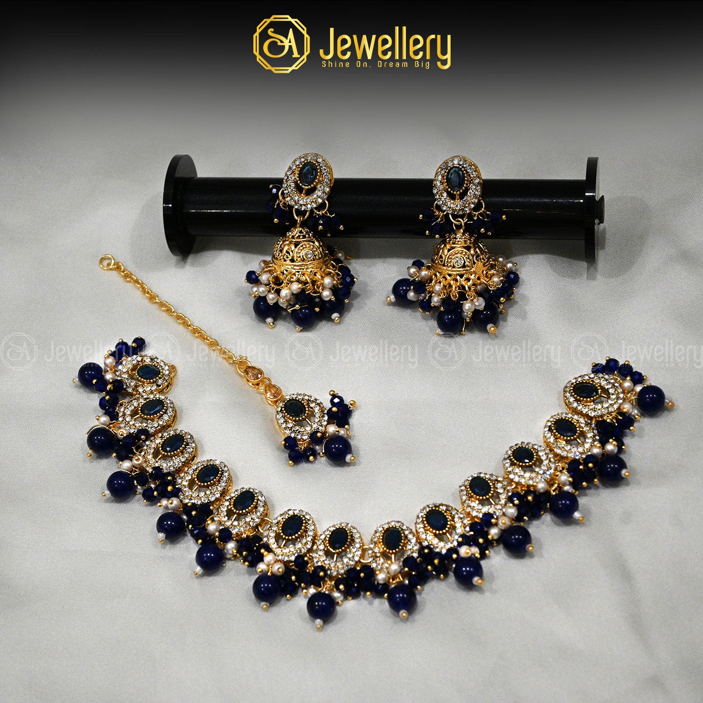 Elegant Necklace Set