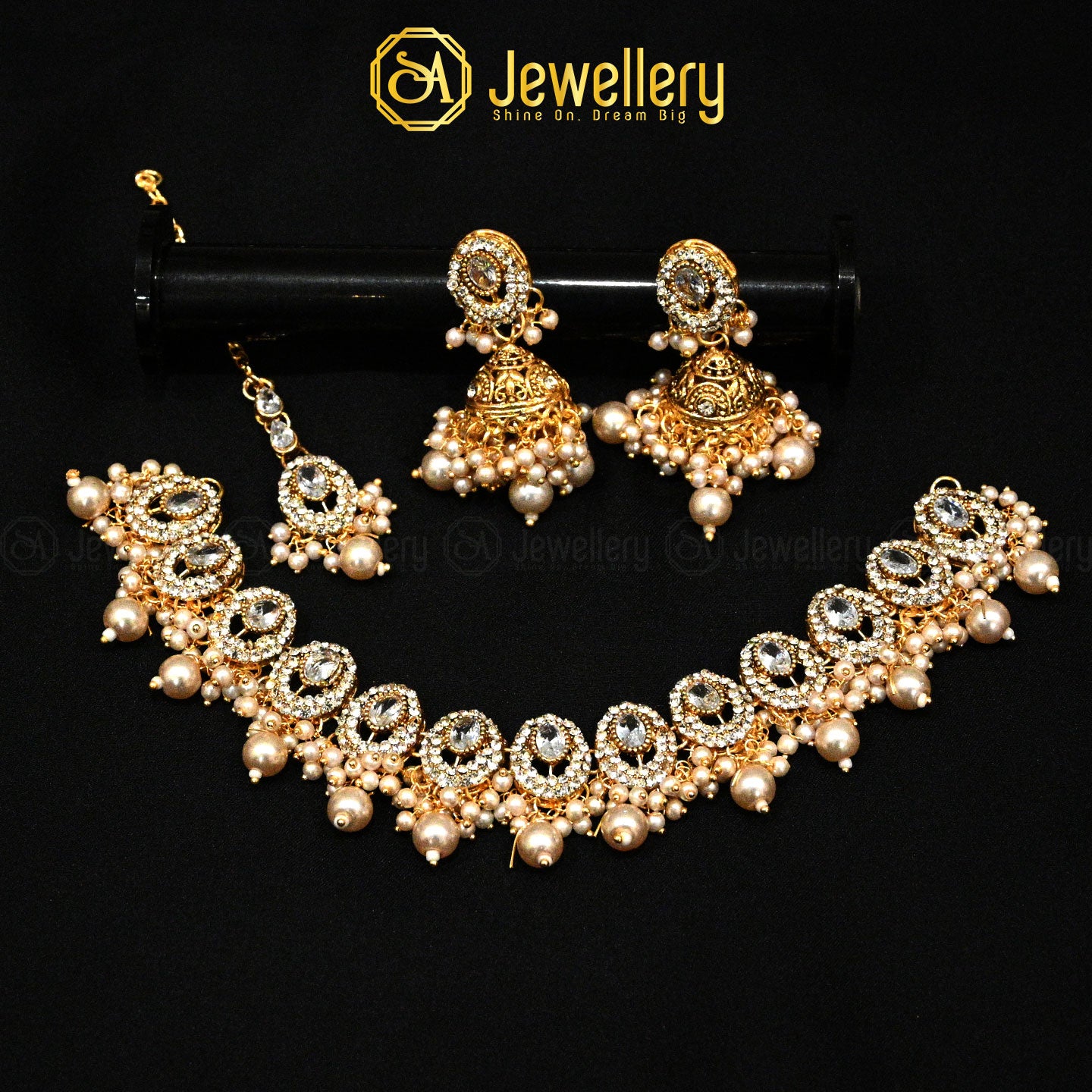 Elegant Necklace Set