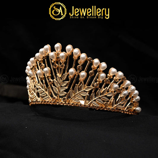 Royal Pearl Crown – A Timeless Hair Accessory