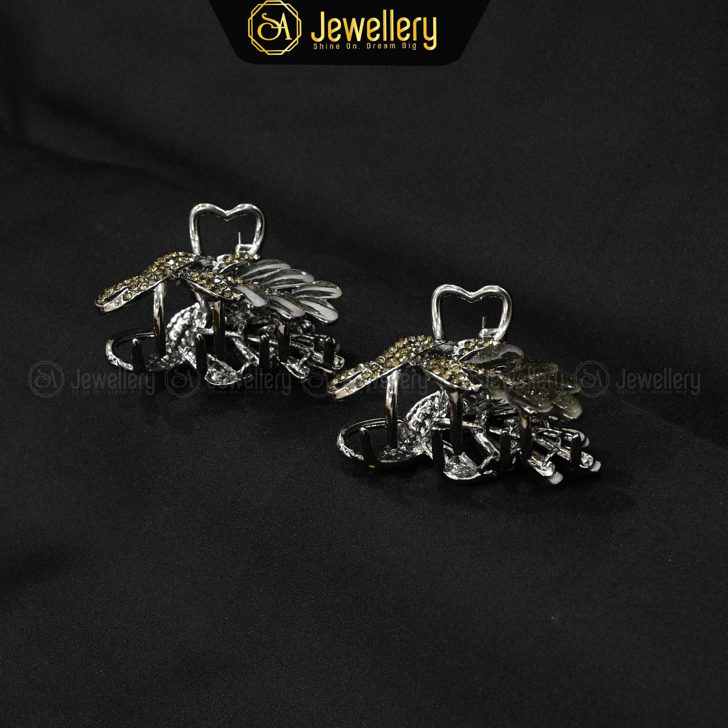 Elegant Metallic Hair Claw Clips