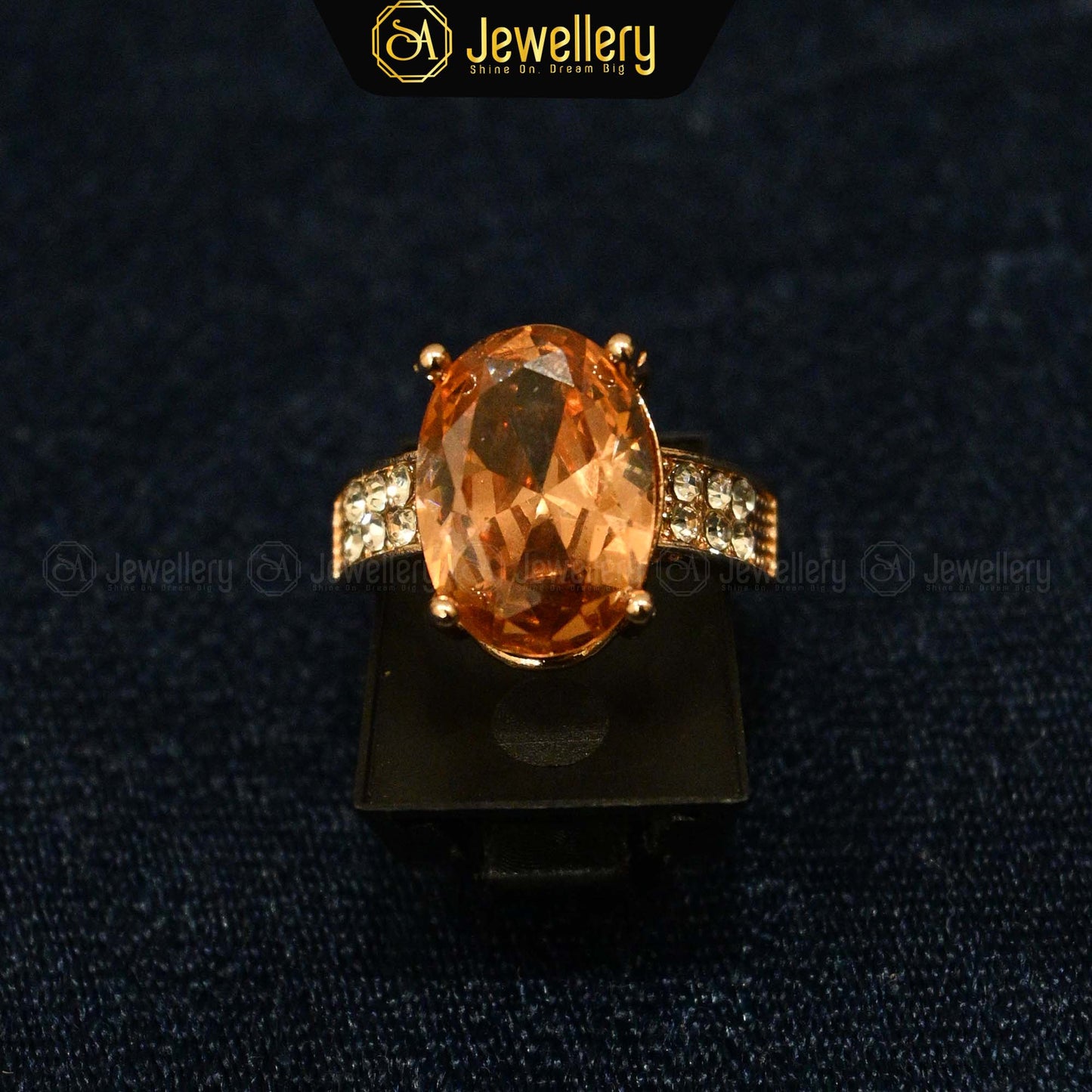 Elegant Gemstone Ring