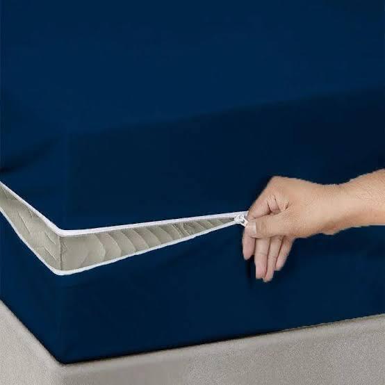 Zipper waterproof mattress cover
