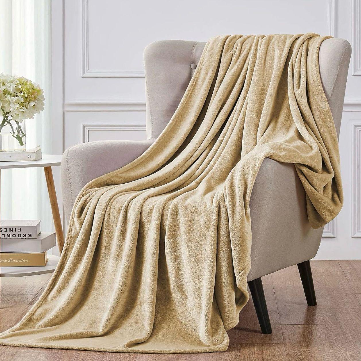 Premium Lightweight AC Blanket – Soft & Breathable Summer Quilt SA jewelry pk