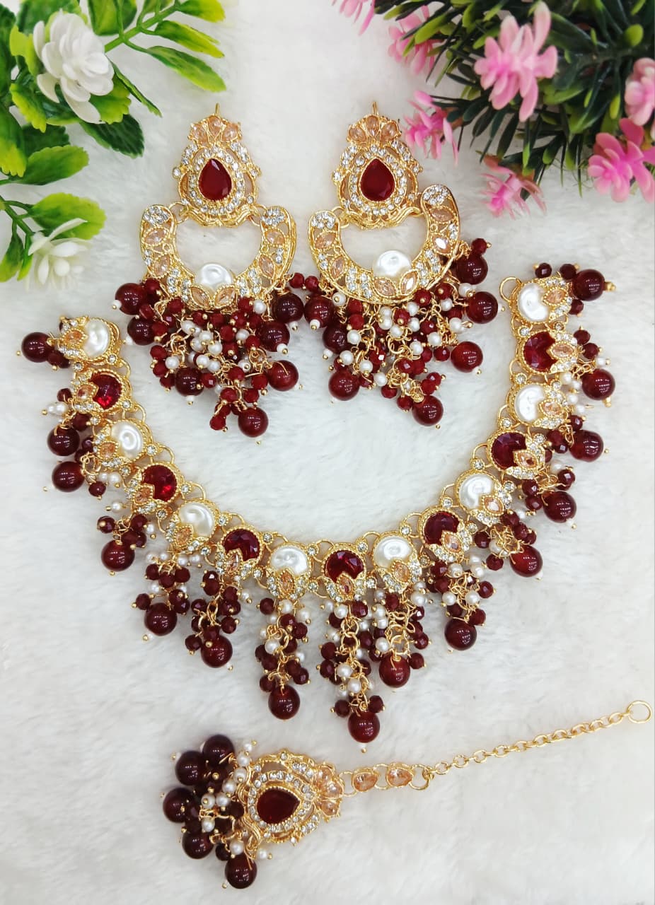 Original zerconiac necklace set with teeka