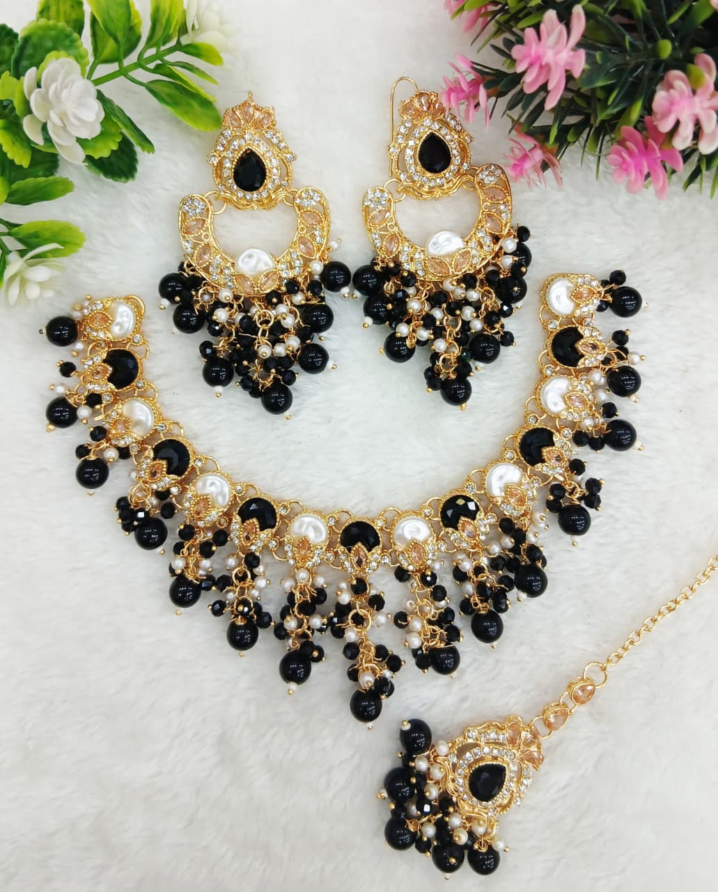 Original zerconiac necklace set with teeka