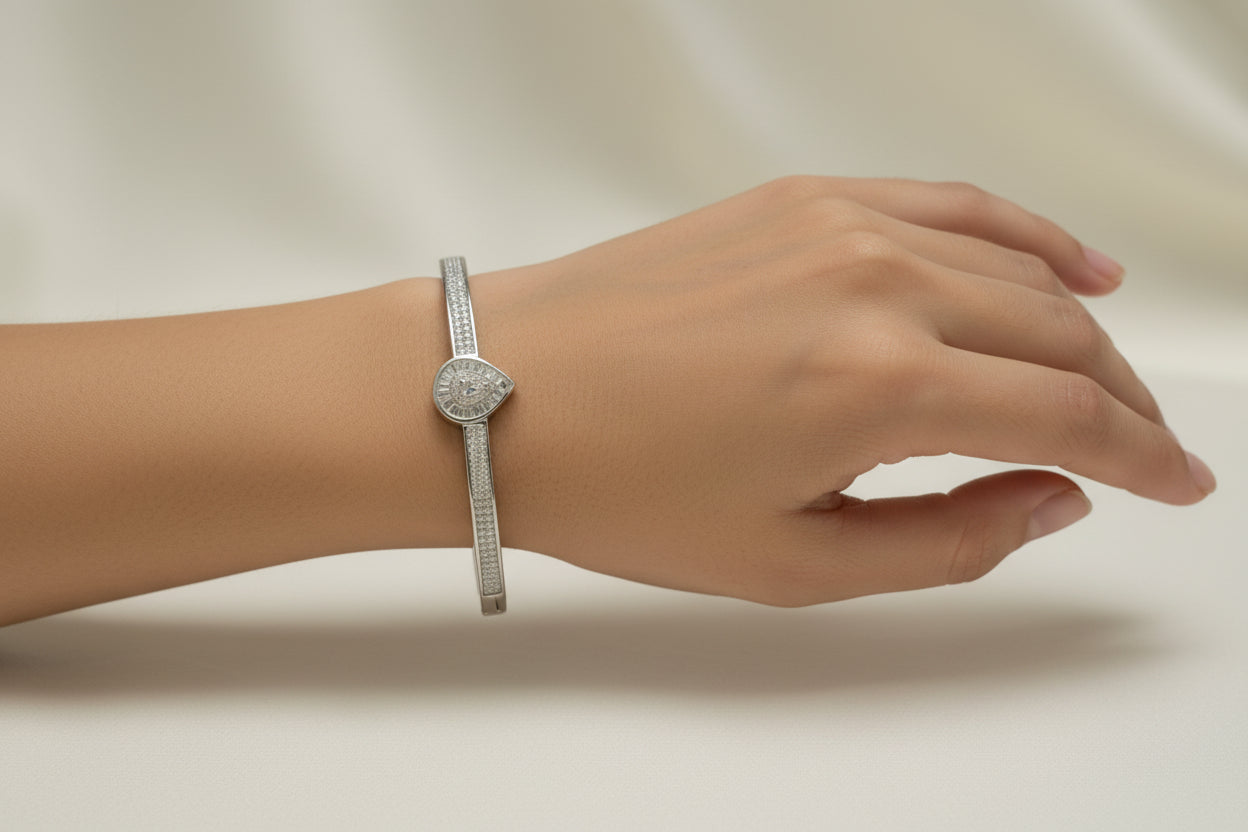 American Diamond jadao stones openable Brecelet