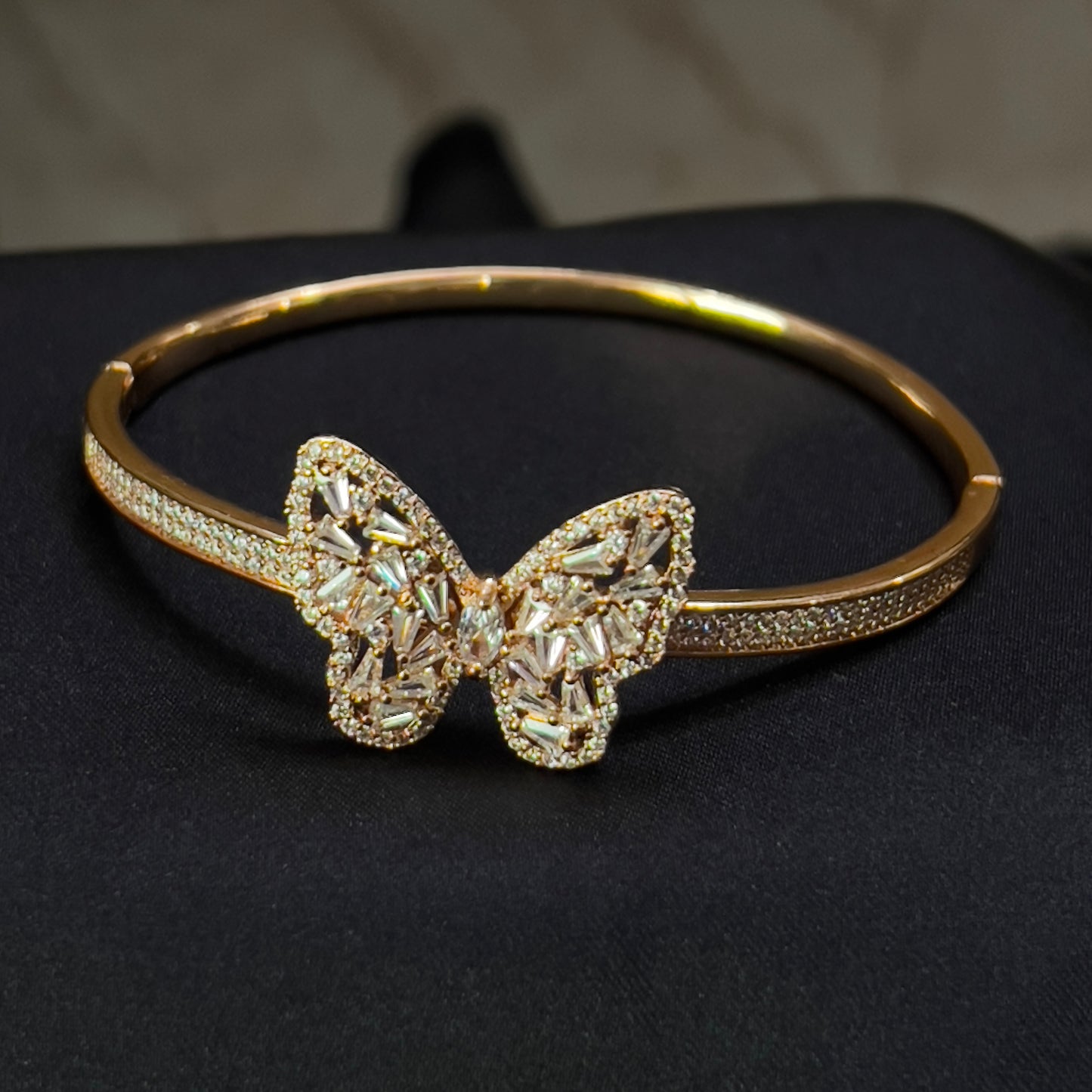 American Diamond jadao stones openable Brecelet