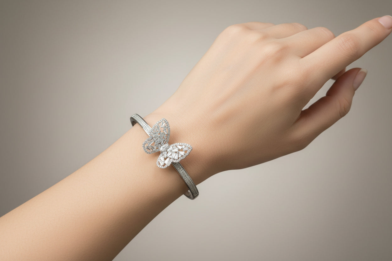 American Diamond jadao stones openable Brecelet