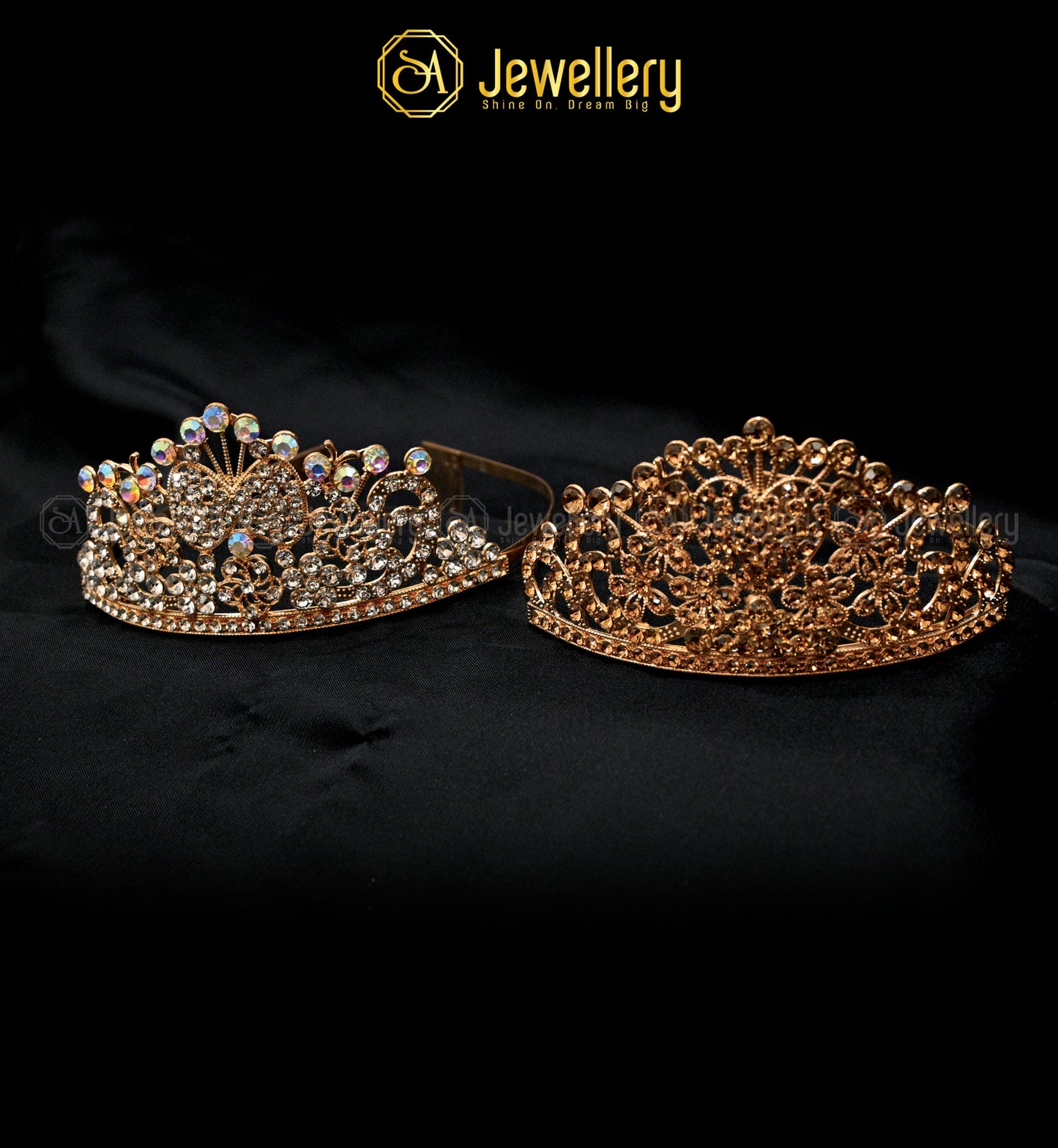 Luxurious Pearl Embellished Crown