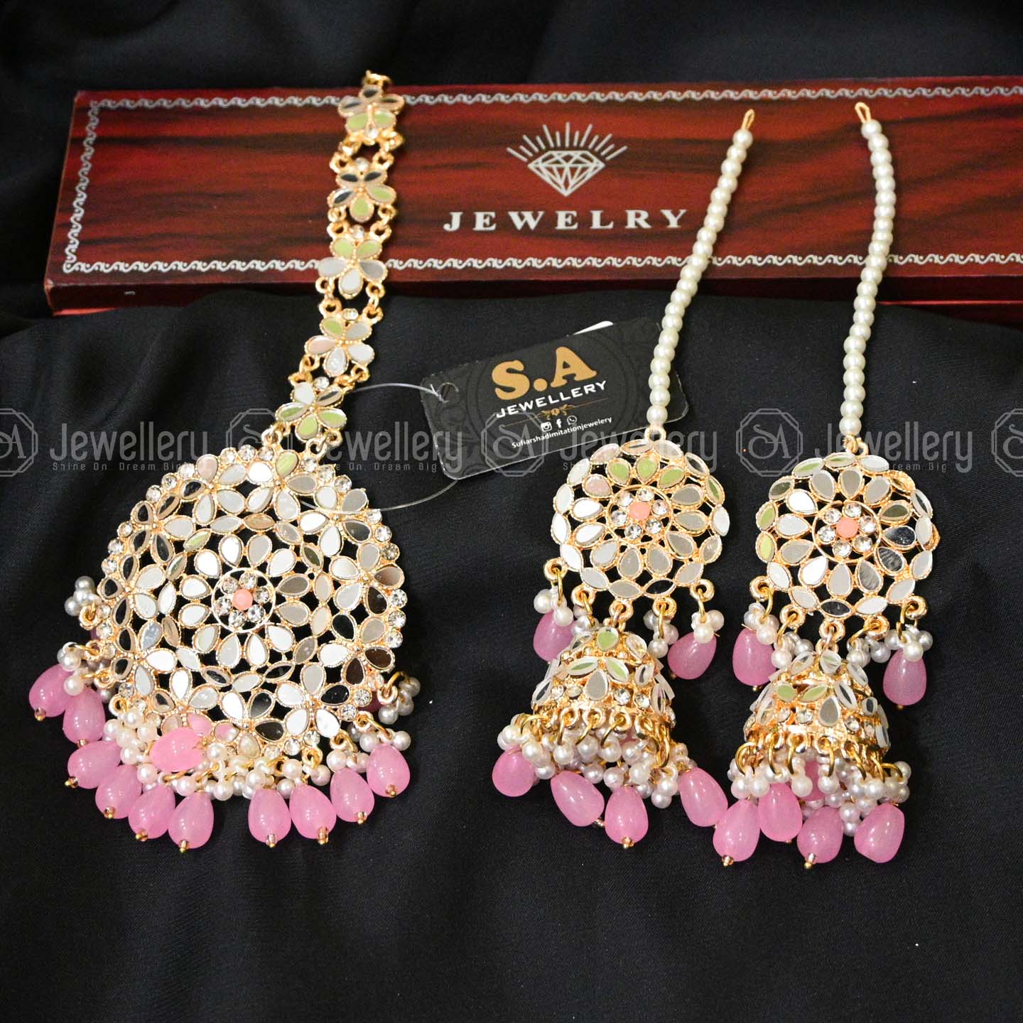 Graceful Pink Jhumki with Bindi