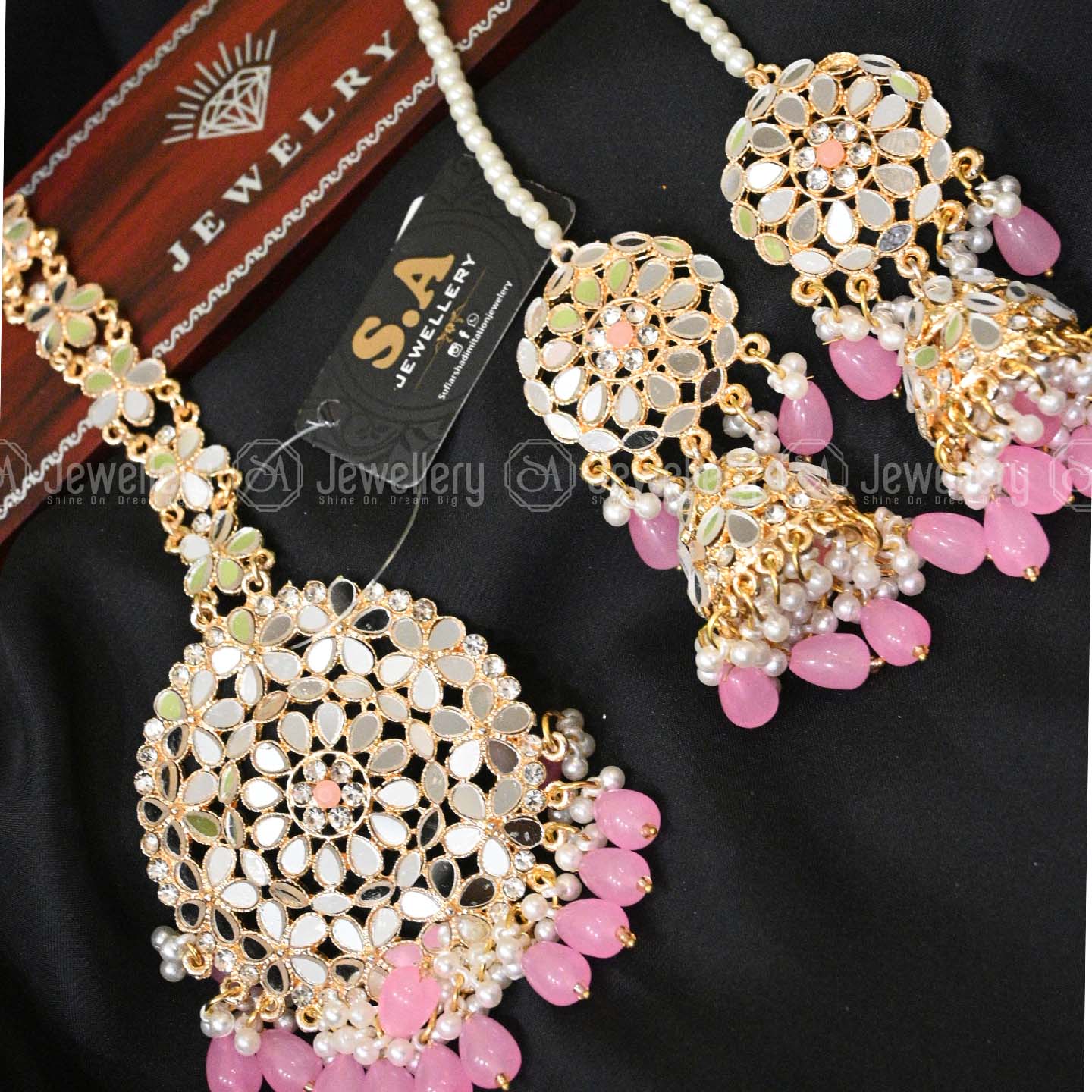 Graceful Pink Jhumki with Bindi