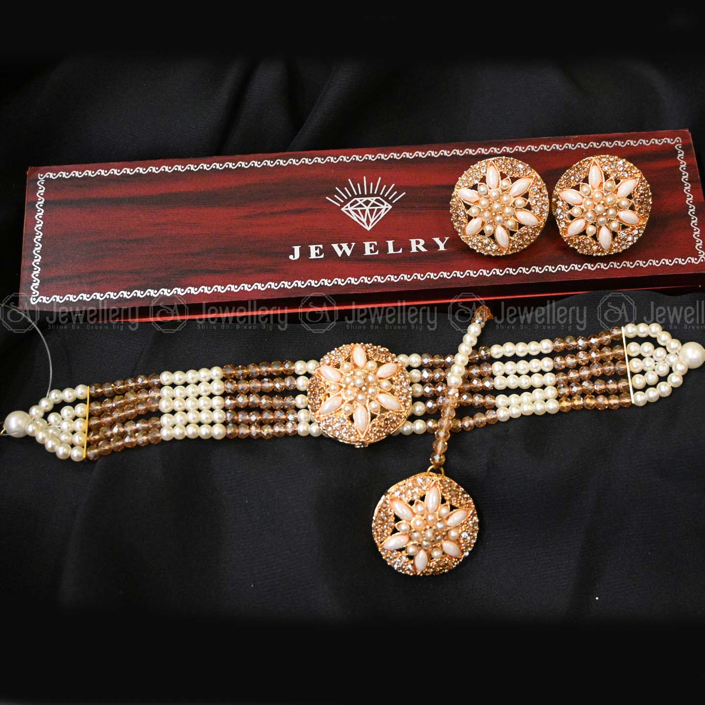 Luxurious Champagne Choker Set