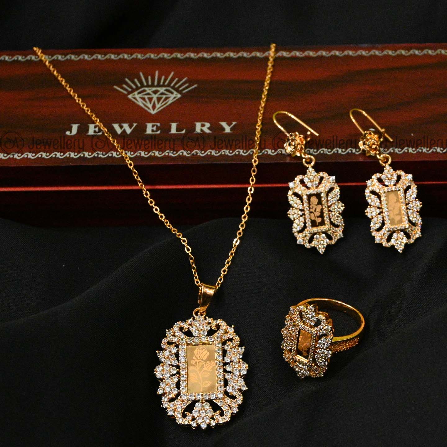 Golden Locket Set