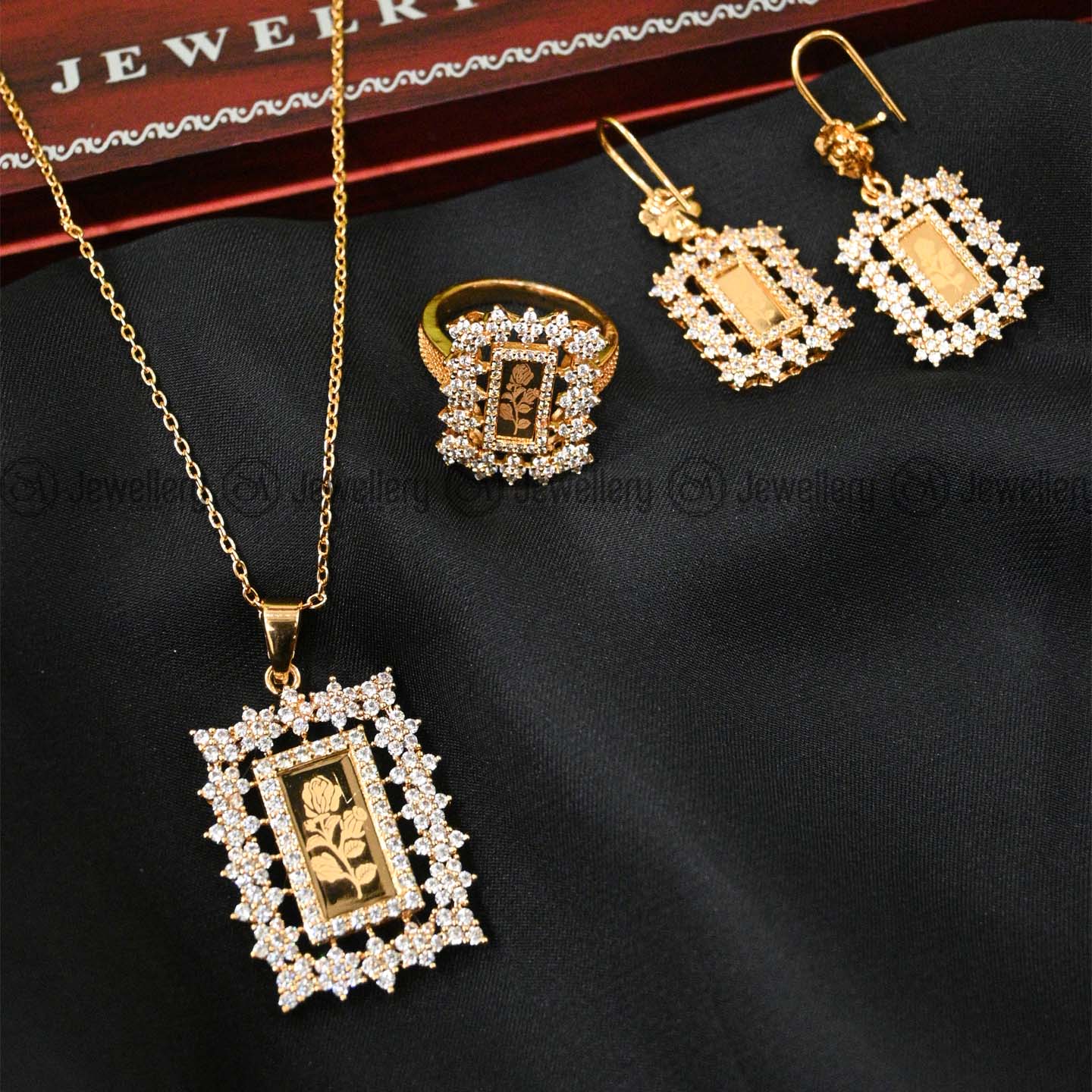 Golden Locket Set