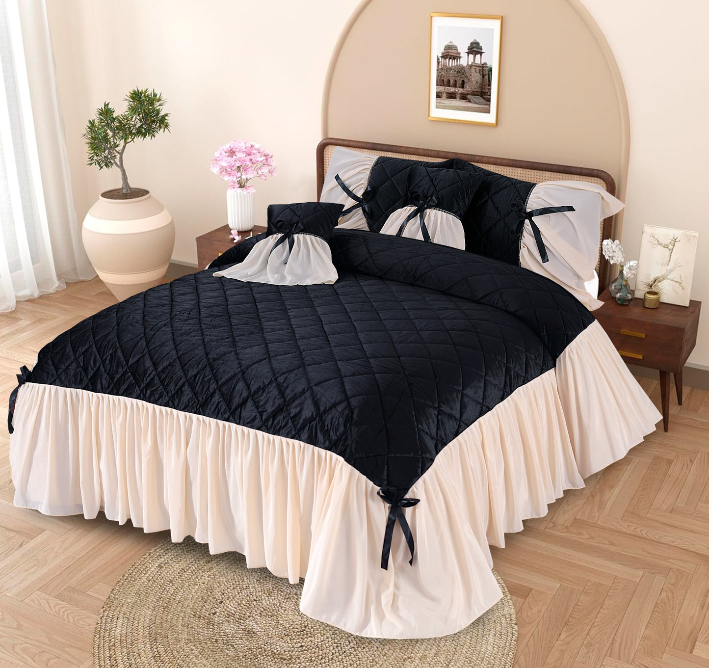 "Royal Glow Luxury Bedding – 5 PCS Set of Timeless Beauty & Softness