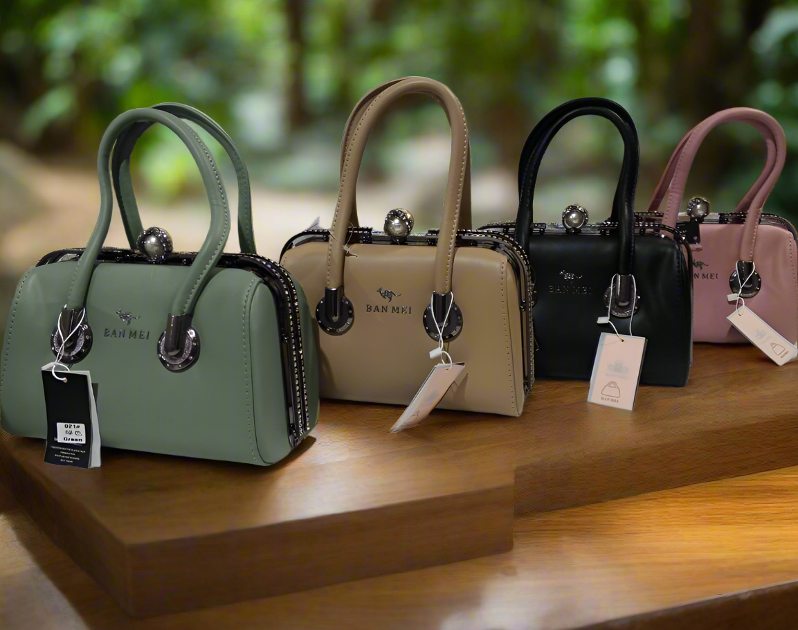 1. Elegant Leather Handbag with Pearl Lock & Stone SA jewelry pk