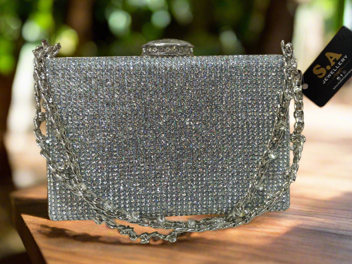 Luxury Golden-Silver Stone Studded Clutch – Designer Chain & Crystal  Stone Circle Lock SA jewelry pk
